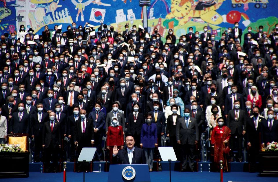 Hơn 40.000 người dự lễ tuyên thệ nhậm chức của ông Yoon, trong đó có nhiều nhà ngoại giao và chính trị gia quốc tế. (Nguồn: Reuters)