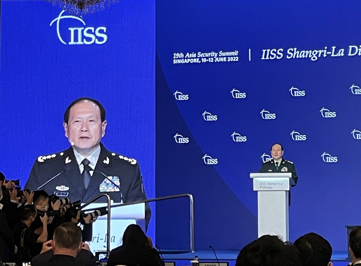 Ủy viên Quốc vụ kiêm Bộ trưởng Quốc phòng Trung Quốc Ngụy Phượng Hòa đã có bài phát biểu về tầm nhìn của Trung Quốc đối với trật tự khu vực tại Đối thoại Shangri-La lần thứ 19 ở Singapore. (Nguồn: Twitter)