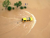 trung quoc canh bao bao muc cao nhat o hong kong