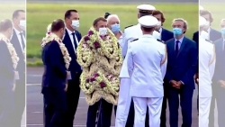 Hình ảnh Tổng thống Pháp Macron như ‘vòng hoa di động’ gây sốt mạng xã hội