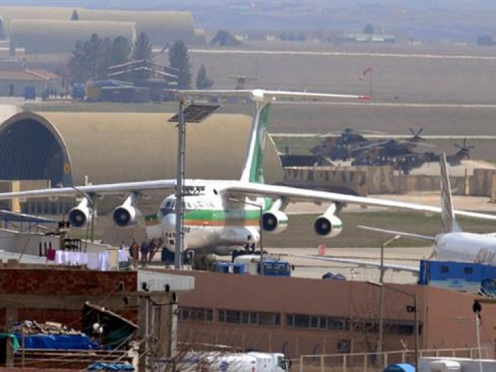 tho nhi ky san bay diyarbakir bi tan cong bang rocket