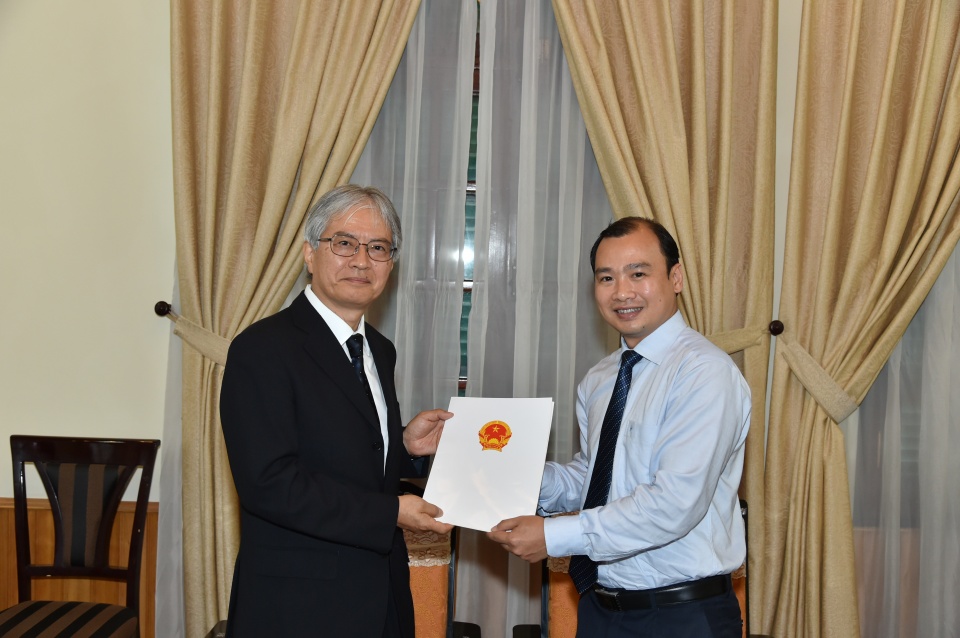 trao giay phep thanh lap van phong dai dien cho dai truyen hinh nst