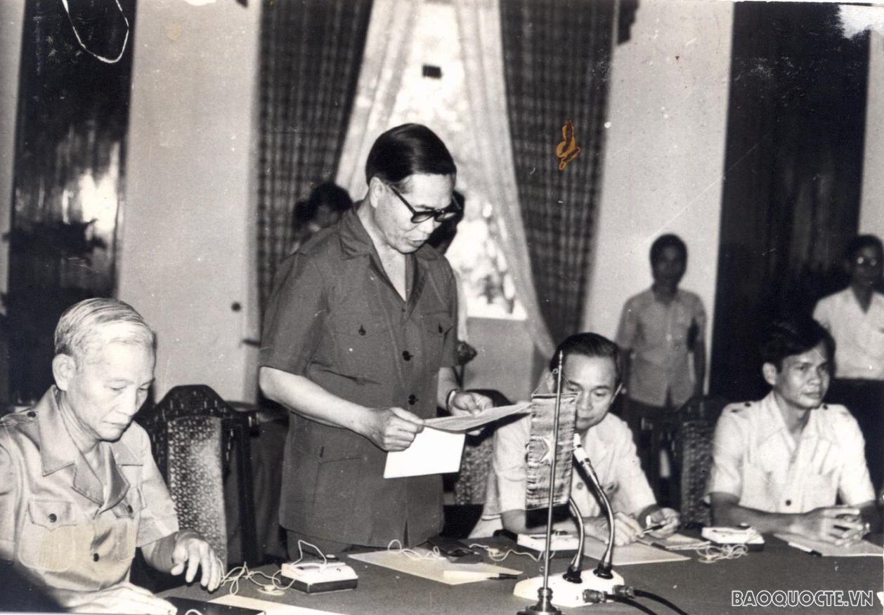 Ngoại giao Việt Nam qua hình ảnh, tài liệu lưu trữ