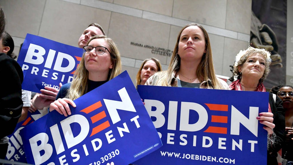 Sau khi chạm mức thấp kỷ lục, tỷ lệ ủng hộ Tổng thống Mỹ Joe Biden lội ngược dòng ngoạn mục. (Nguồn: AFP) Sau khi chạm mức thấp kỷ lục, tỷ lệ ủng hộ Tổng thống Mỹ Joe Biden lội ngược dòng ngoạn mục. (Nguồn: AFP)