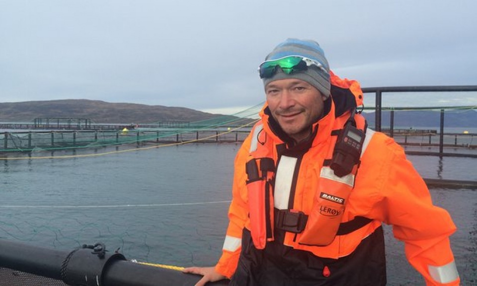 co nen tiep tuc an ca hoi nuoi nua khong