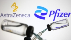 Chuyên gia Australia giải đáp thắc mắc về vaccine Pfizer và AstraZeneca