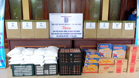 Những phần quà ý nghĩa từ Đại sứ quán Israel dành cho người dân Hà Nội gặp khó khăn Những phần quà ý nghĩa từ Đại sứ quán Israel dành cho người dân Hà Nội gặp khó khăn