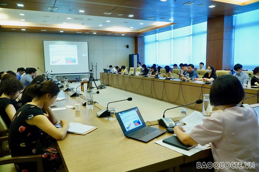 Thông tin về tình hình đối ngoại và tập huấn công tác điều ước quốc tế, thoả thuận quốc tế năm 2022. (Ảnh: Việt Nguyễn)