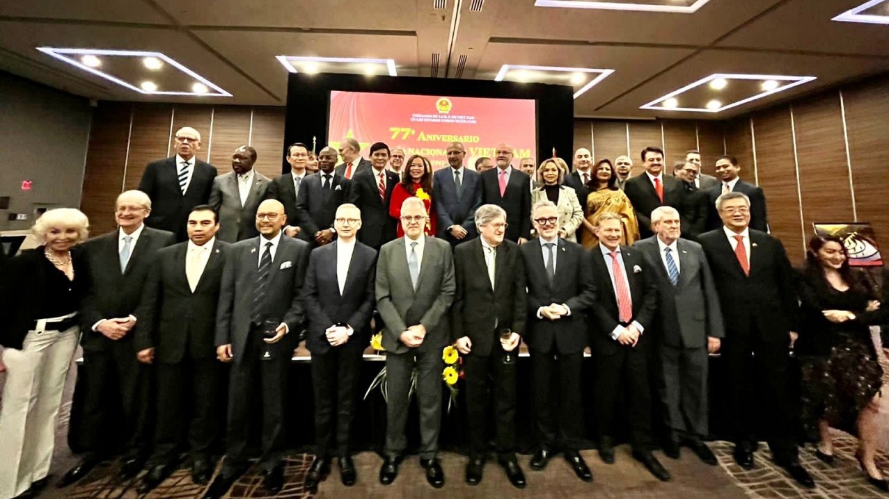 trang trong ky niem 77 nam quoc khanh viet nam tai mexico