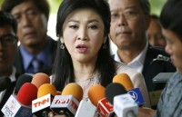 thai lan xem xet thu hoi ho chieu cua ba yingluck