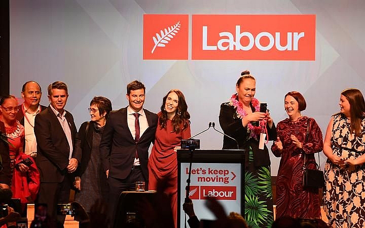 thu tuong new zealand sau chien thang la chong gai