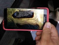 tai sao dien thoai micro karaoke co nhieu nguy co phat no