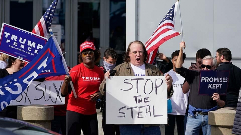 Nỗ lực thuyết phục các cử tri Cộng hòa vốn cho rằng phe Dân chủ đã “đánh cắp” cuộc bầu cử của họ sẽ còn rất khó khăn. (Nguồn: AP)