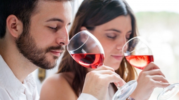 5 bước thưởng thức rượu vang chuẩn người sành
