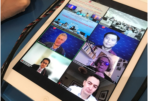 Lịch sử Biển Đông và tranh luận giữa các học giả quốc tế