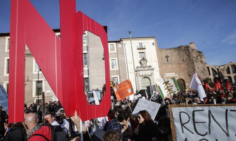 phep thu hien phap cua thu tuong italy matteo renzi