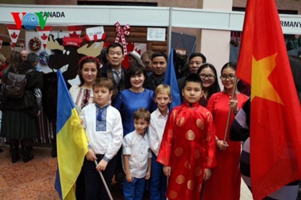 viet nam tham du hoi cho tu thien kiev ukraine