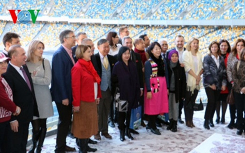 viet nam tham du hoi cho tu thien kiev ukraine