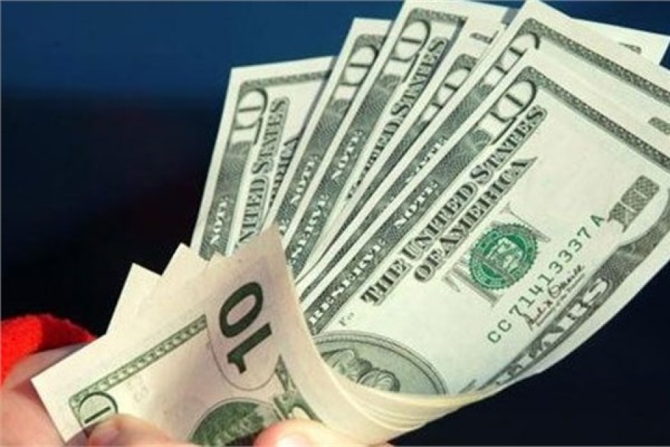 Đồng USD mạnh lên và những bất ổn tác động tới giá vàng dong usd manh len va nhung bat on tac dong toi gia vang