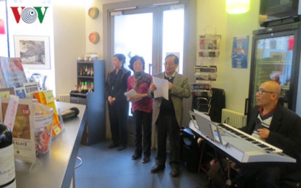 “Bữa ăn cuối năm” ở Pháp quyên góp giúp đồng bào miền Trung bua an cuoi nam o phap quyen gop giup dong bao mien trung