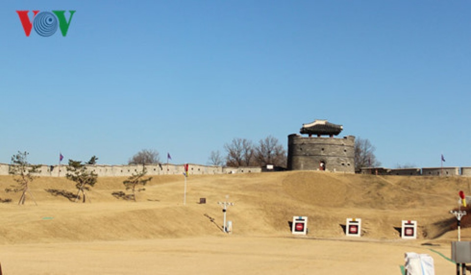 khach du lich viet nam duoc chao don o han quoc