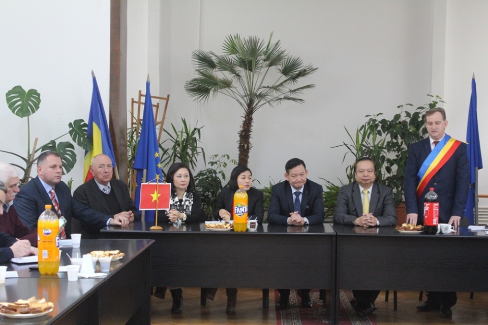 them co hoi xuc tien thuong mai romania viet nam