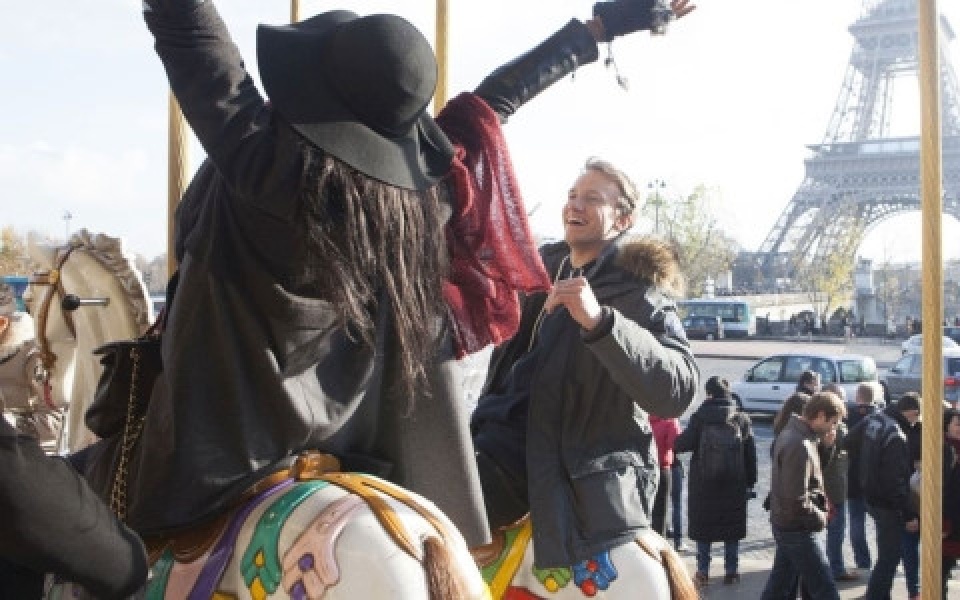 Người dân Pháp tưng bừng chuẩn bị cho lễ đón Năm mới 2017 nguoi dan phap tung bung chuan bi cho le don nam moi 2017