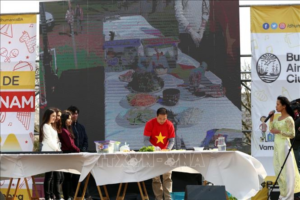 Sôi động "Ngày Việt Nam” tại Argentina soi dong ngay viet nam tai argentina