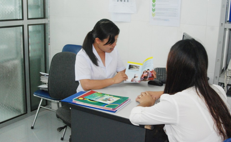 loai tru lay truyen hiv tu me sang con