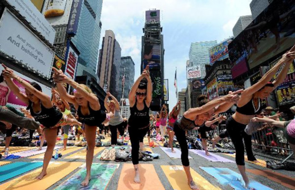 my hang nghin nguoi tap yoga don ngay ha chi