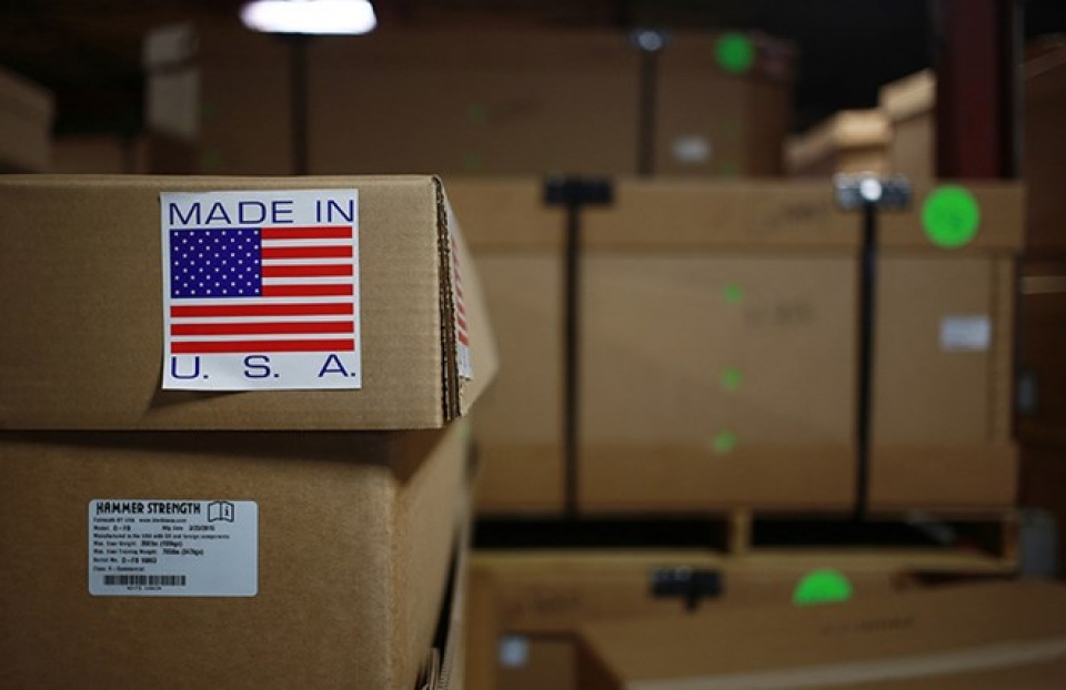 da so nguoi dan canada ung ho ap muc thue moi doi voi hang hoa my