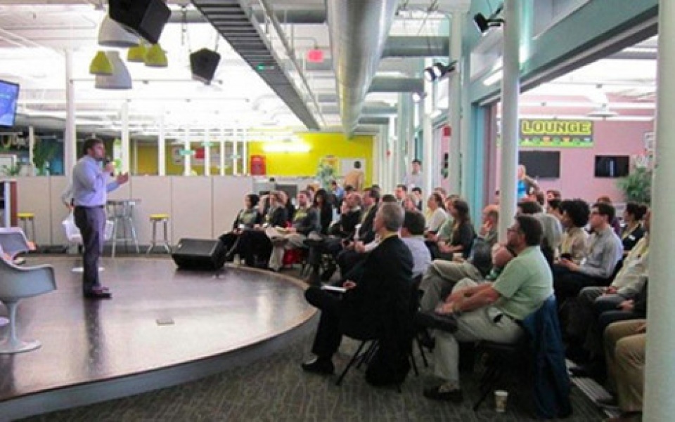 trieu phu khoi nghiep tuoi 20 tu ky tuc xa sinh vien