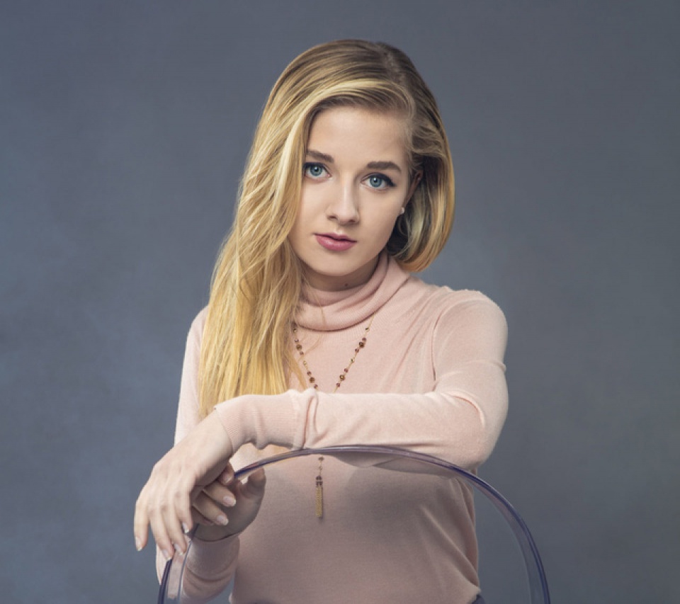 he lo ve nu ca si 16 tuoi se hat tai le nham chuc cua ong trump