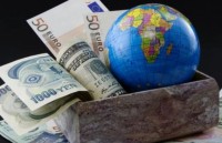 dieu gi khien nen kinh te toan cau dang bi ton thuong