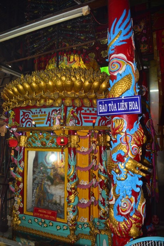 Ngôi chùa có những ngọn nến 50 năm chưa tắt ngoi chua co nhung ngon nen 50 nam chua tat