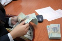 dong tien ra nuoc ngoai hien tuong can suy nghi