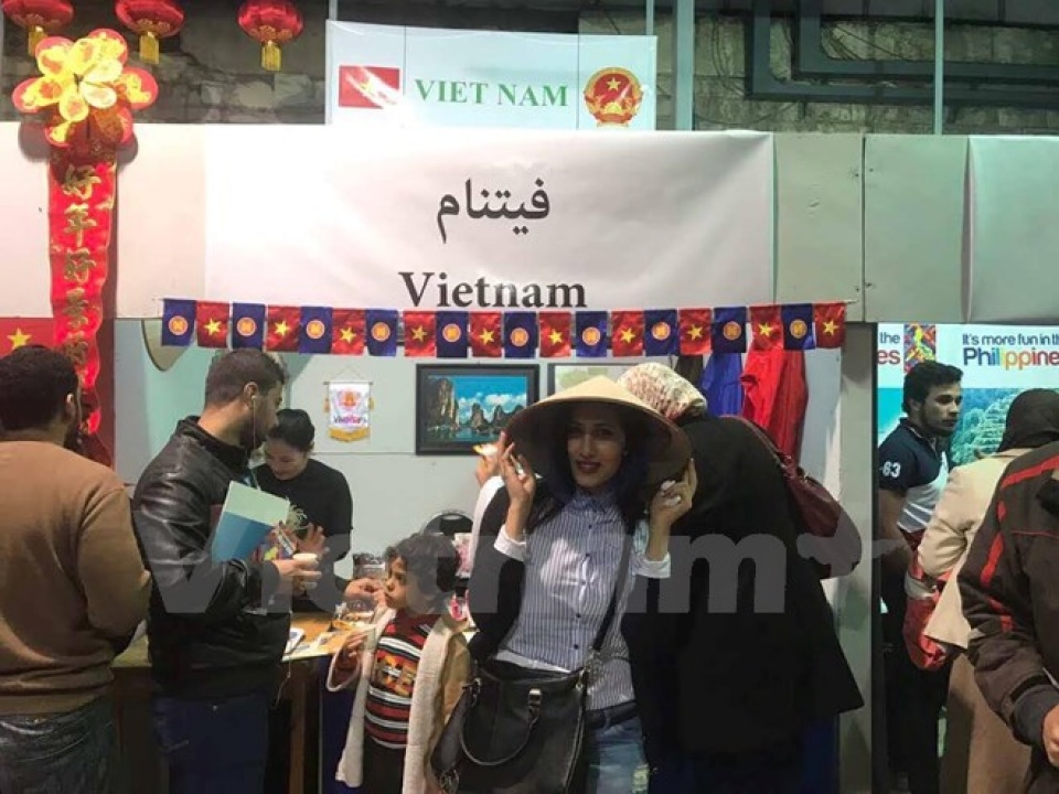 viet nam gay an tuong manh tai le hoi van hoa quoc te o ai cap