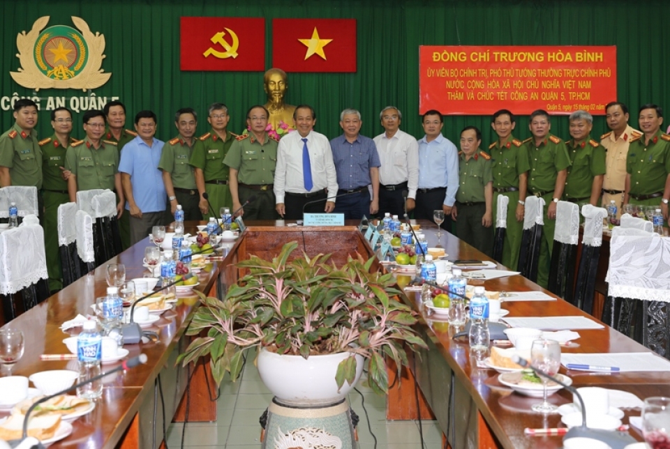 pho thu tuong truong hoa binh tham chuc tet luc luong vu trang tai tphcm