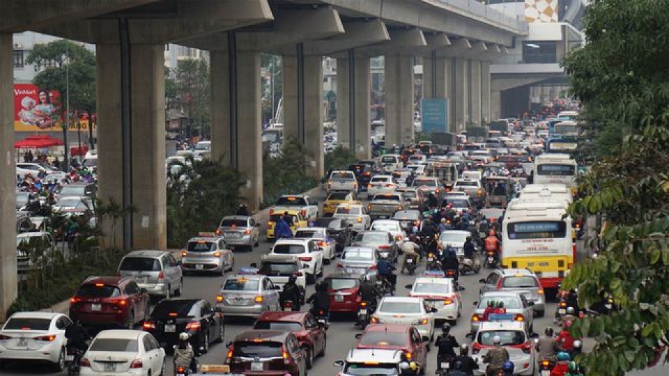duong pho ha noi un tac kinh hoang trong ngay lam viec cuoi cung truoc khi nghi tet nguyen dan
