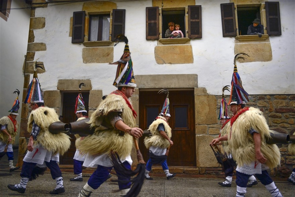 su kien trong tuan qua anh 271 22 tu tam lau o trung quoc den dot lanh ky luc o my