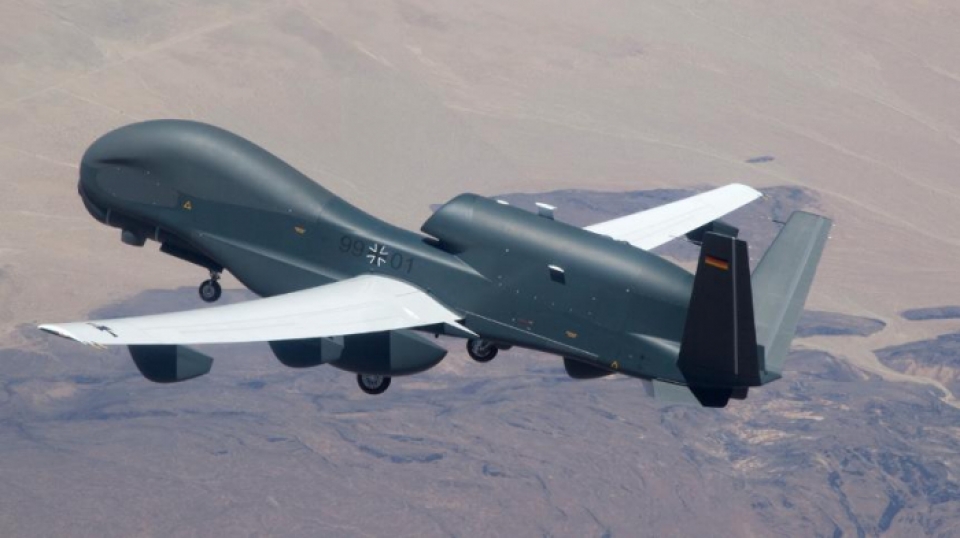 nato va canada dau thau mua nguyen mau may bay khong nguoi lai giam sat tam cao cua duc