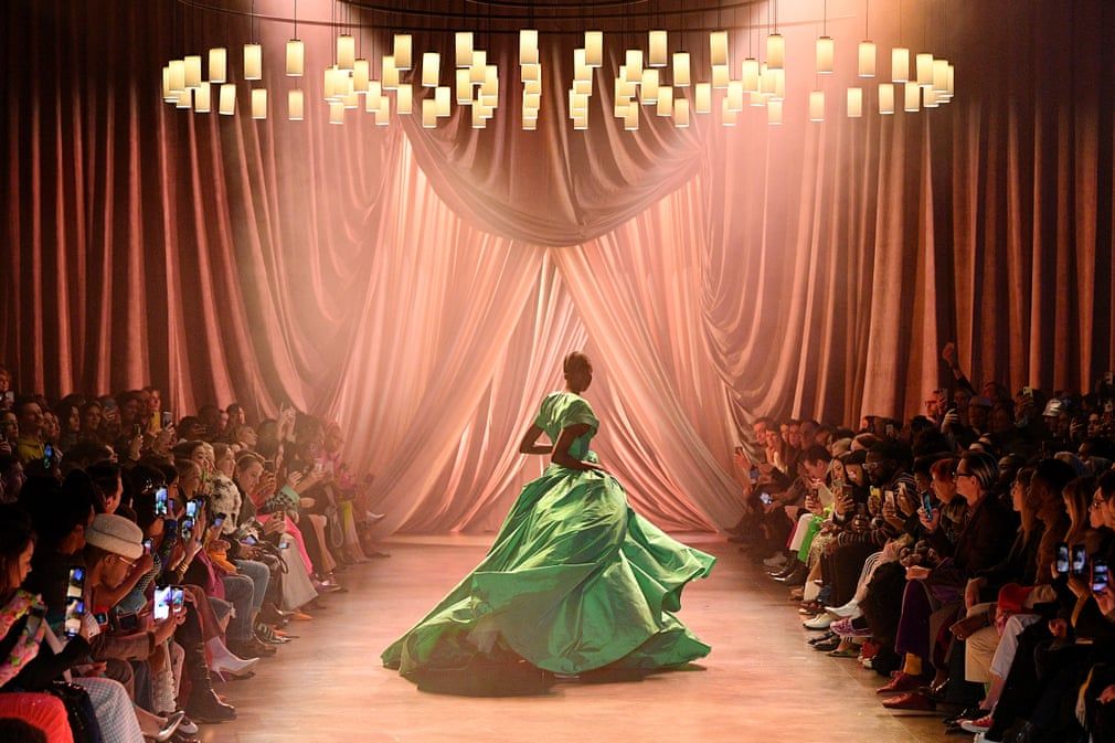 anh an tuong trong tuan 10 162 tim cach song chung voi virus corona oscar 92 lich su va ten lua o syria