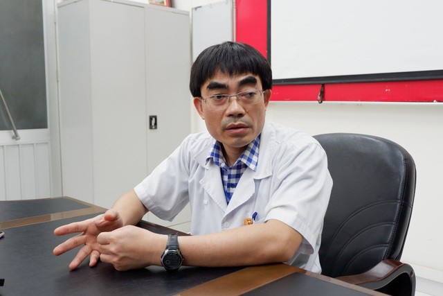 TS.BS Vũ Minh Điền, Phó giám đốc Trung tâm Phòng chống dịch và Tiêm chủng vắc xin, Bệnh viện Bệnh Nhiệt đới Trung ương. (Nguồn: DT)