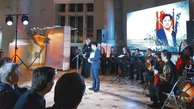 Công dân Việt Nam tại Nga được trao giải thưởng danh giá của thành phố Saint Petersburg