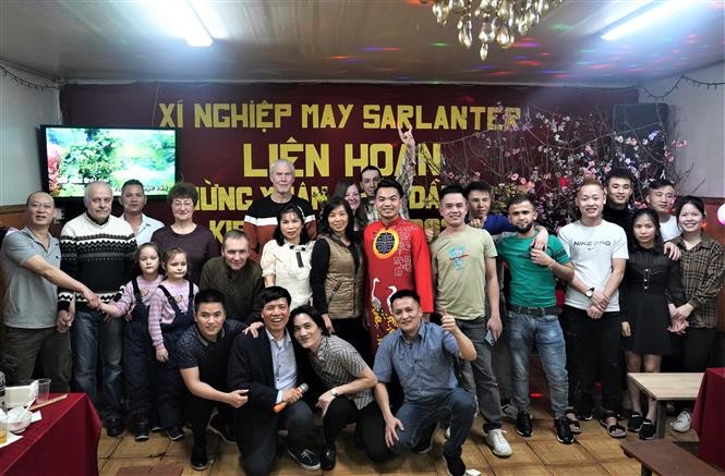 Công nhân Việt Nam ở Nga mừng Xuân Nhâm Dần 2022