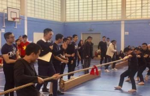 soi dong ngay hoi the thao cua sinh vien viet tai anh