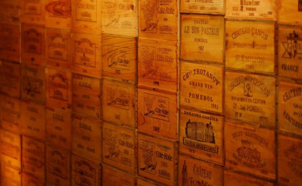 Khám phá hầm rượu vang trị giá 50 triệu Euro tại Pháp kham pha ham ruou vang tri gia 50 trieu euro tai phap
