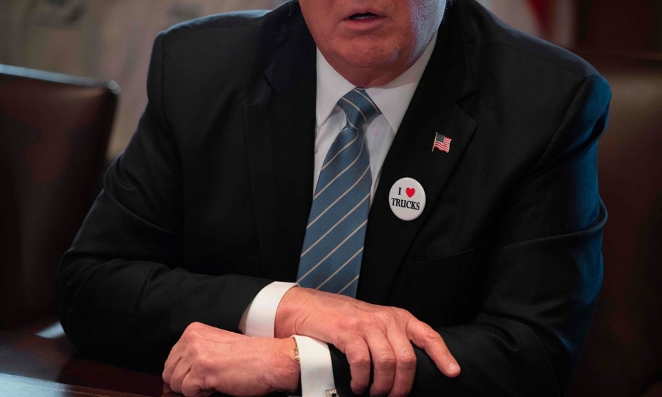 tong thong donald trump toi yeu xe tai