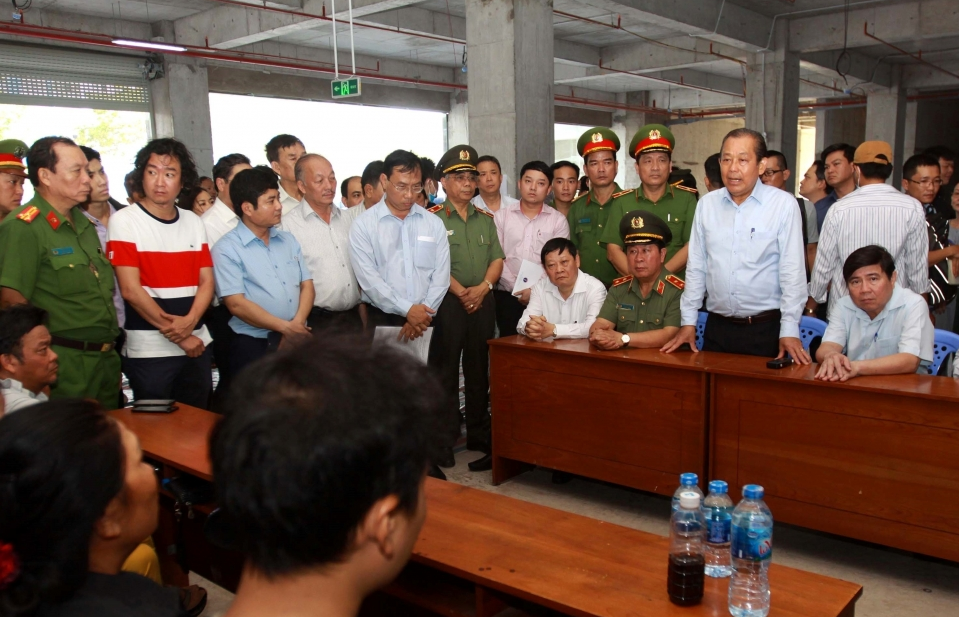 Nhanh chóng có biện pháp cung cấp nước, điện để người dân trở lại căn hộ sinh sống