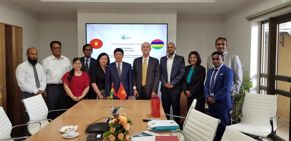 dai su le huy hoang trinh thu uy nhiem len quyen tong thong cong hoa mauritius